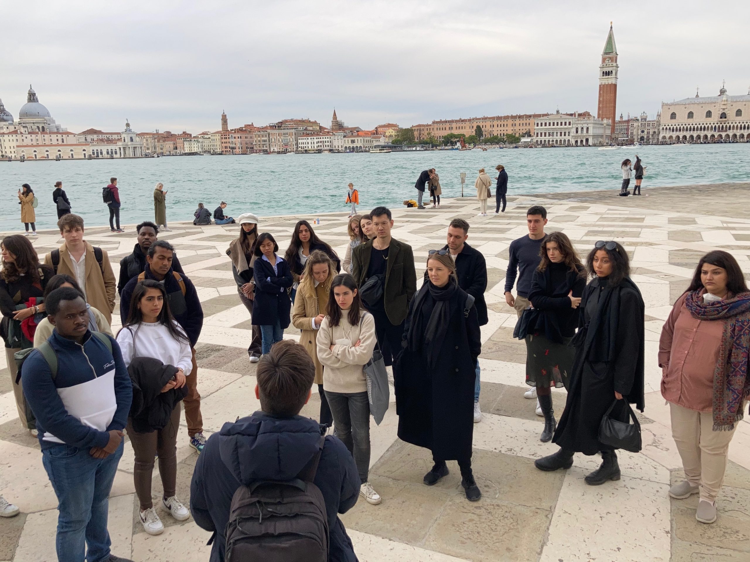 BI-Studierende auf der Biennale die Venezia 2021
