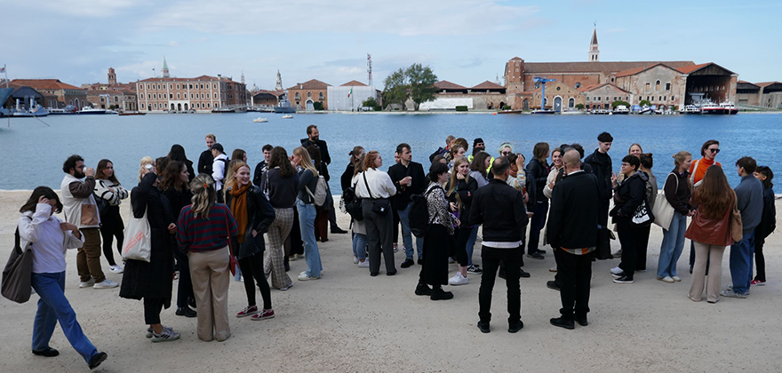 BI-Studierende auf der Biennale di Venezia 2022